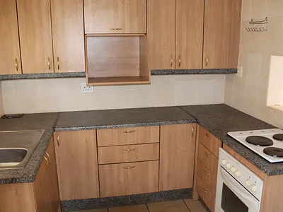 2 Bedroom Apartment For Sale in Krugersdorp - img