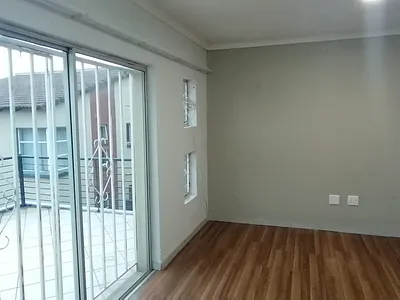 1 Bedroom Apartment For Sale in Roodepoort - img