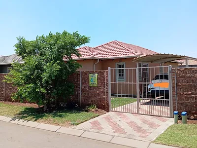 3 Bedroom Apartment To Rent in Alberton - wIWb.webp