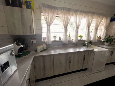 8 Bedroom House For Sale in Krugersdorp - TbZo.webp