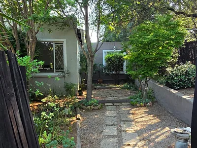 1 Bedroom Apartment To Rent in Roodepoort - ywB6.webp