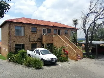 2 Bedroom Apartment To Rent in Roodepoort - P41y.webp