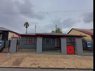 5 Bedroom House For Sale in Krugersdorp - img