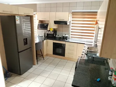 2 Bedroom House For Sale in Roodepoort - img