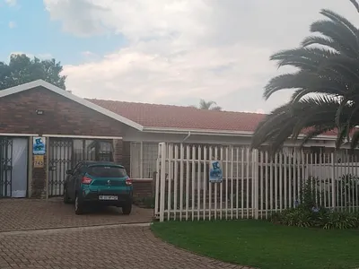 3 Bedroom House To Rent in Roodepoort - iPEN.webp