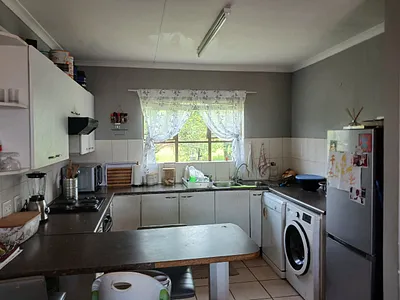 2 Bedroom Apartment To Rent in Roodepoort - img