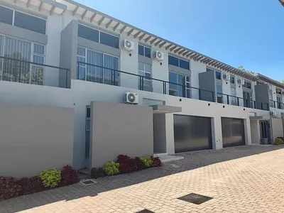 4 Bedroom Townhouse To Rent in Sandton - snzg.webp
