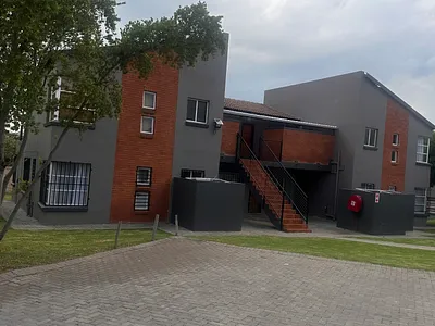 1 Bedroom Apartment To Rent in Roodepoort - Ellr.webp