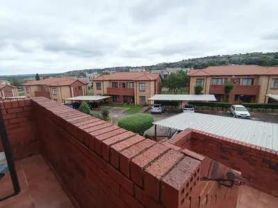 2 Bedroom Apartment To Rent in Krugersdorp - img