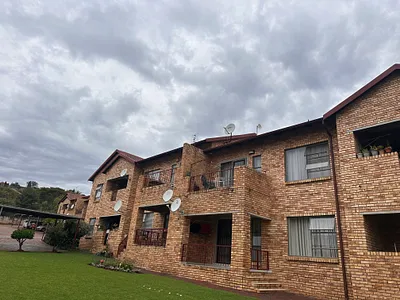 2 Bedroom Apartment To Rent in Roodepoort - img