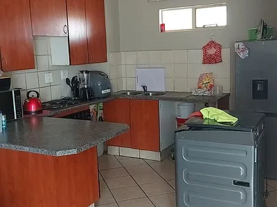 2 Bedroom Apartment To Rent in Randburg - 8GTZ.webp
