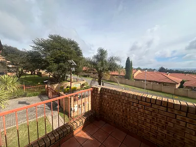 2 Bedroom Apartment To Rent in Roodepoort - img