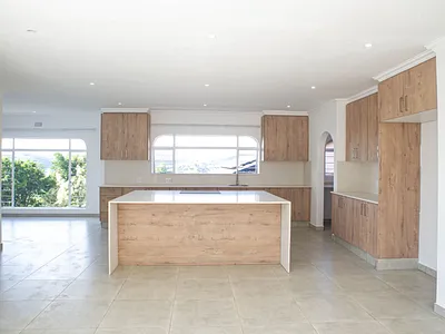 5 Bedroom House To Rent in Roodepoort - img