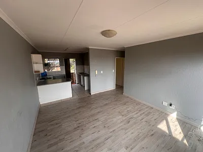 2 Bedroom Apartment To Rent in Roodepoort - 2Ouy.webp