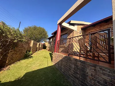 3 Bedroom Townhouse To Rent in Krugersdorp - img