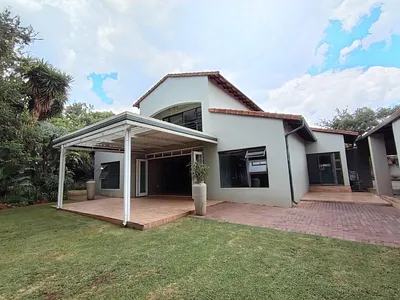 3 Bedroom House To Rent in Roodepoort - CCpw.webp