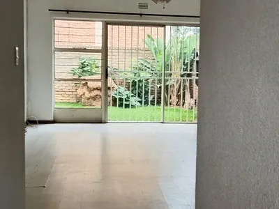 2 Bedroom Townhouse For Sale in Roodepoort - chHF.webp