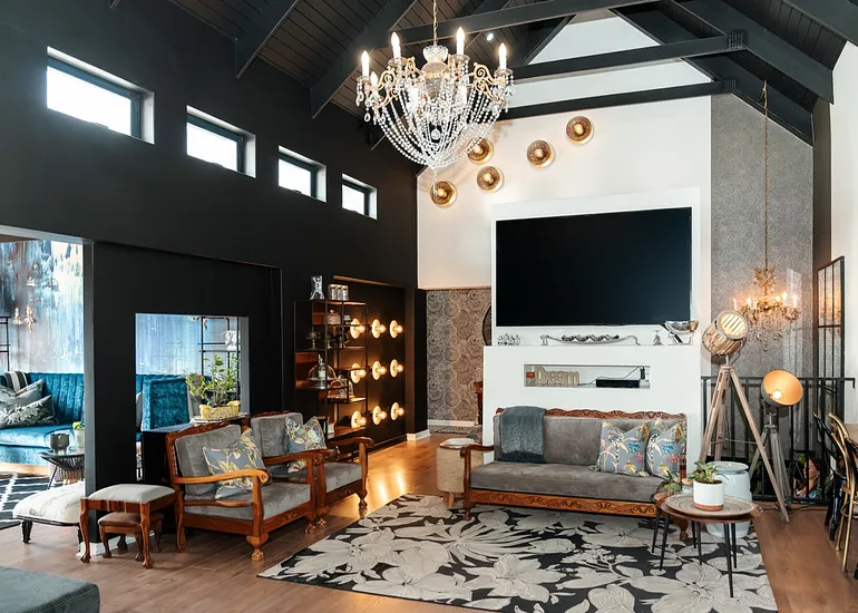 Gallery Image - XmSC.webp