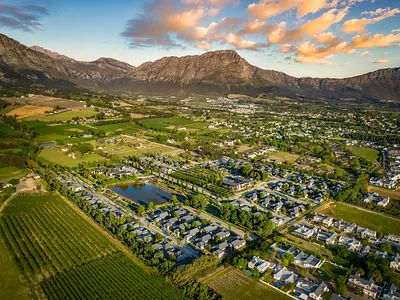 2 Bedroom Townhouse For Sale in Franschhoek - BLRn.webp