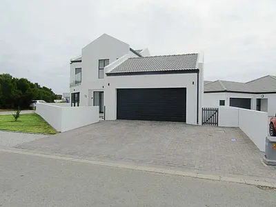 3 Bedroom House For Sale in St Helena Bay - oQkr.webp