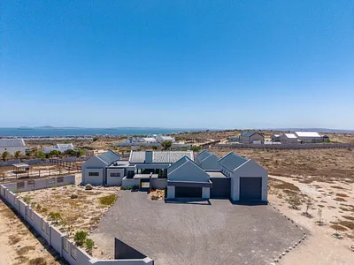 3 Bedroom House For Sale in Olifantskop, Langebaan - QQYR.webp