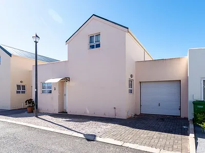 2 Bedroom House For Sale in Langebaan - img