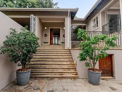 4 Bedroom House For Sale in Bedfordview - X4ex.webp