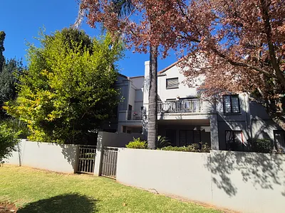 3 Bedroom Townhouse For Sale in Bedfordview - tuns.webp