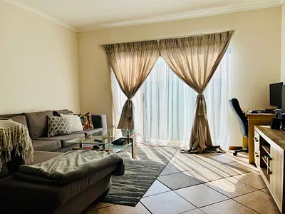 2 Bedroom Apartment For Sale in Randburg - ra0V.webp