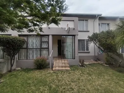 2 Bedroom Townhouse For Sale in Edenvale - XhKc.webp