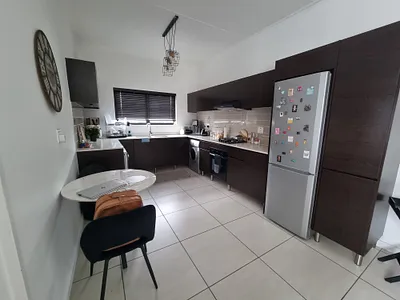 1 Bedroom Apartment For Sale in Edenvale - SJcB.webp