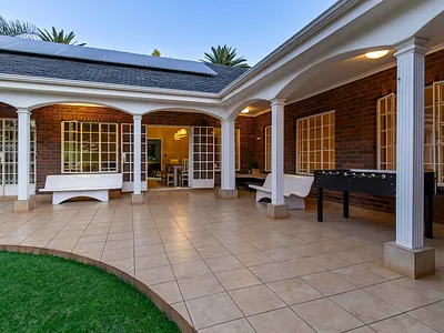 4 Bedroom House For Sale in Bedfordview - oBFv.webp