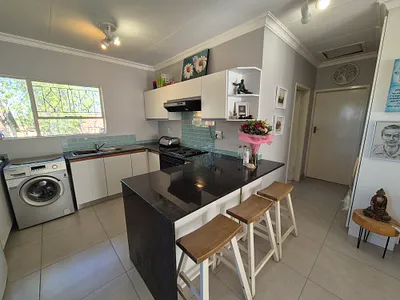 2 Bedroom Apartment For Sale in Johannesburg - JdTj.webp