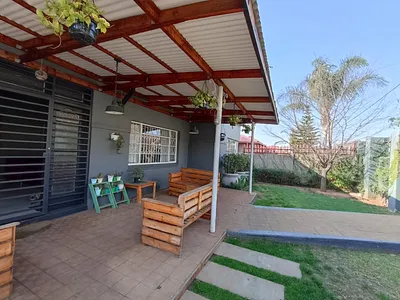 3 Bedroom House For Sale in Johannesburg - img