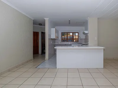 3 Bedroom Townhouse For Sale in Edenvale - img