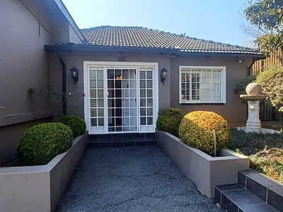 3 Bedroom House For Sale in Johannesburg - dzZm.webp