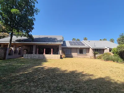 4 Bedroom House For Sale in Bedfordview - vK90.webp