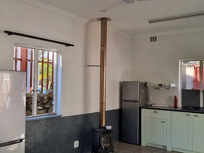 1 Bedroom Apartment To Rent in Johannesburg - ZXpH.webp