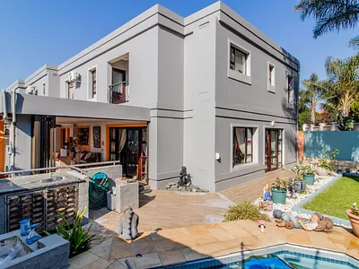 3 Bedroom House For Sale in Bedfordview - bKcE.webp