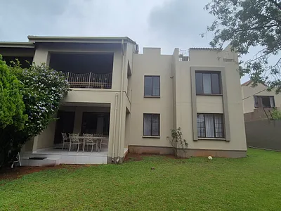 3 Bedroom Townhouse For Sale in Bedfordview - LJjr.webp