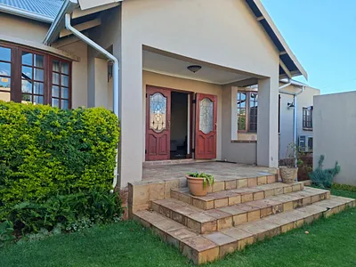 3 Bedroom House For Sale in Johannesburg - FV2B.webp