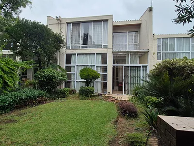 3 Bedroom Apartment For Sale in Bedfordview - dyrt.webp