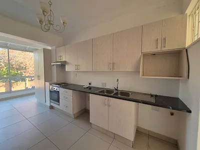 2 Bedroom Apartment To Rent in Bedfordview - QcYE.webp