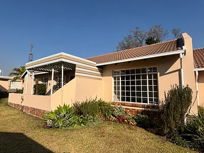 2 Bedroom Townhouse For Sale in Pretoria - WXa3.webp