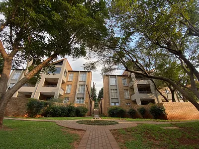 2 Bedroom Townhouse For Sale in Olympus AH, Pretoria - xdpH.webp