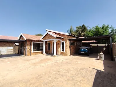 3 Bedroom House To Rent in Centurion - LvWN.webp