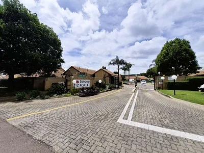 1 Bedroom Townhouse For Sale in Pretoria - 8GYU.webp