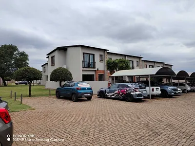 3 Bedroom Townhouse To Rent in Centurion - KT4G.webp