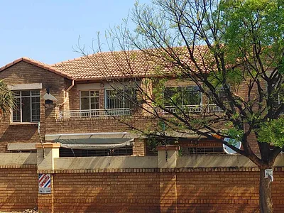 3 Bedroom Townhouse To Rent in Centurion - img