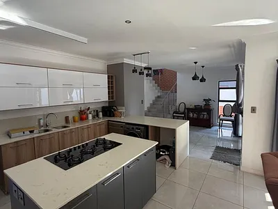 3 Bedroom Townhouse To Rent in Centurion - DhwC.webp